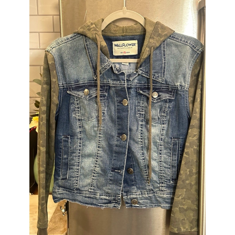 Y2K Cropped Camo Denim Jacket M Wallflower Dreamer Fit Streetwear Grunge layer